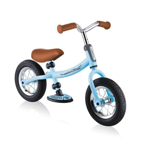 GLOBBER balansinis dviratis GO bike air pripučiamais ratais GLOBBER balansinis dviratis GO bike air pripučiamais ratais