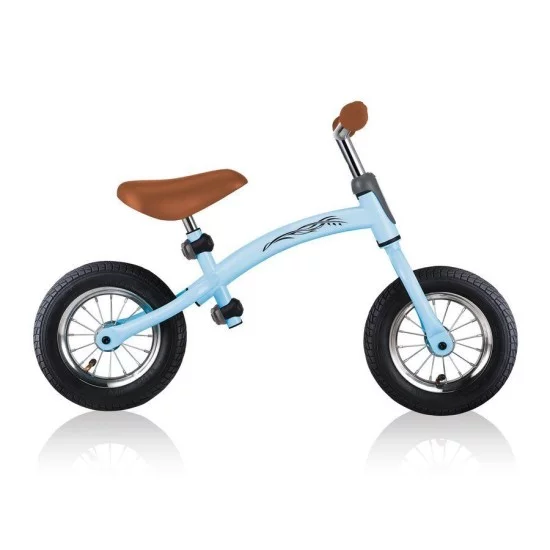 GLOBBER balansinis dviratis GO bike air pripučiamais ratais GLOBBER balansinis dviratis GO bike air pripučiamais ratais