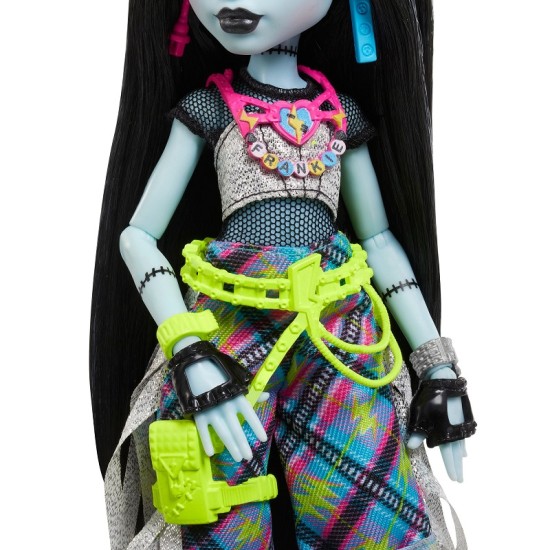 MONSTER HIGH Frenkė, muzikos festivalio serija