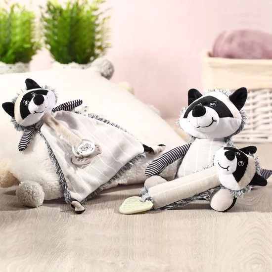 BabyOno minkštas žaislas - migdukas su čiulptuko laikikliu, RACOON ROCKY, 747 BabyOno minkštas žaislas - migdukas su čiulptuko laikikliu, RACOON ROCKY, 747
