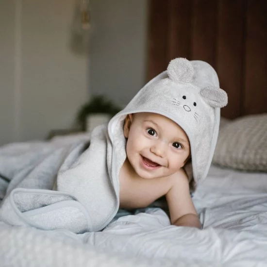 BabyOno rankšluostis su gobtuvu bambukinis 100x100 pilkas 1553/03 BabyOno rankšluostis su gobtuvu bambukinis 100x100 pilkas 1553/03