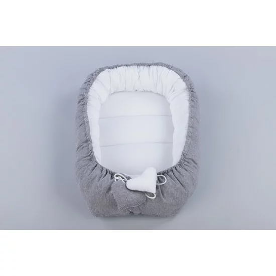 Tuttolina lizdelis naujagimiui Cocoon, pilkas-baltas Tuttolina lizdelis naujagimiui Cocoon, pilkas-baltas
