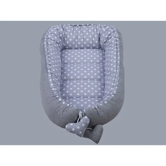 Tuttolina lizdelis naujagimiui Cocoon, pilkas - pilki žirneliai Tuttolina lizdelis naujagimiui Cocoon, pilkas - pilki žirneliai