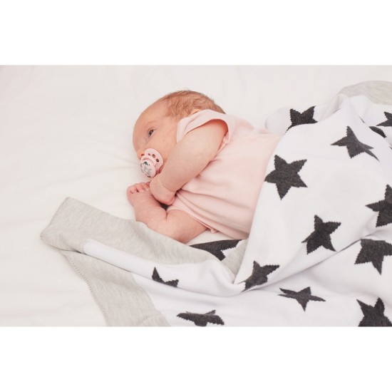 CebaBaby pledas megztas žvaigždės 90x90 pilkas CebaBaby pledas megztas žvaigždės 90x90 pilkas